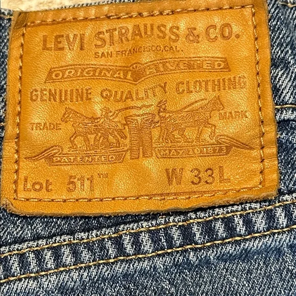 Levis 511 Distressed Cut Off Frayed Blue Jean Shorts with raw edge Size 33 - Picture 7 of 10